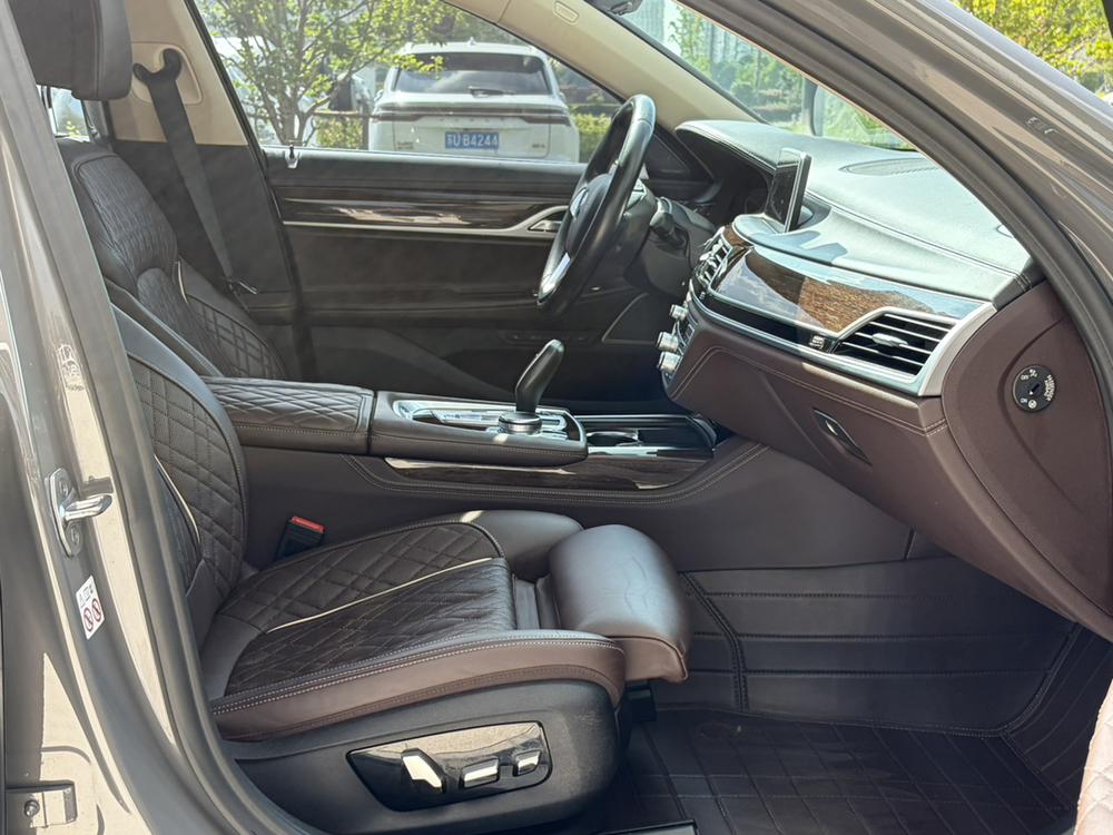BMW BMW 7-Series