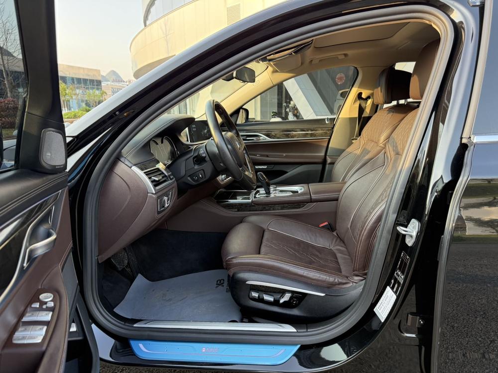 BMW BMW 7-Series