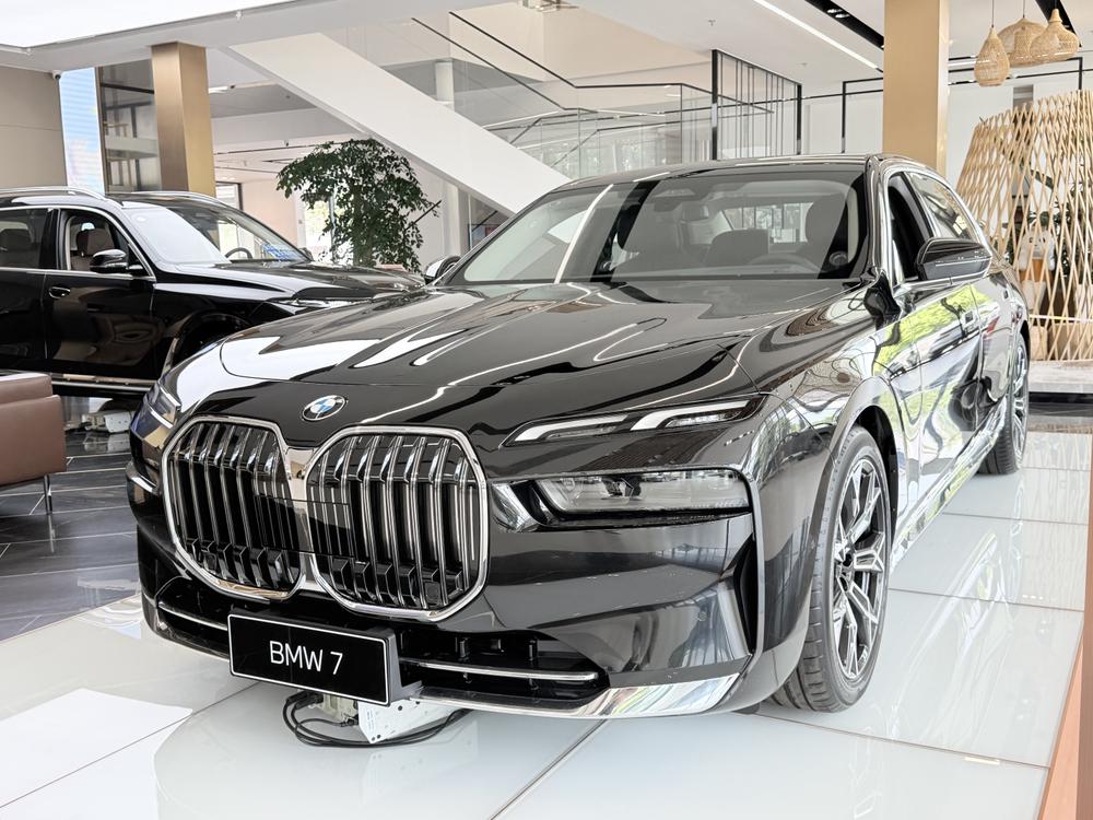 BMW BMW 7-Series