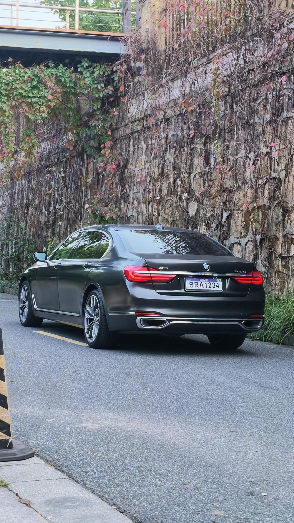 BMW BMW 7-Series