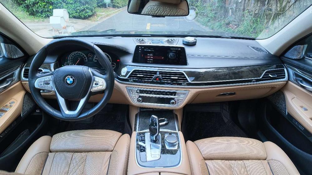 BMW BMW 7-Series
