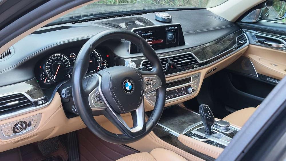 BMW BMW 7-Series