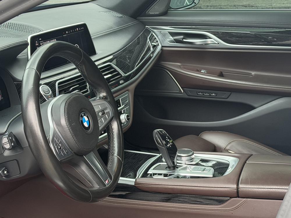 BMW BMW 7-Series