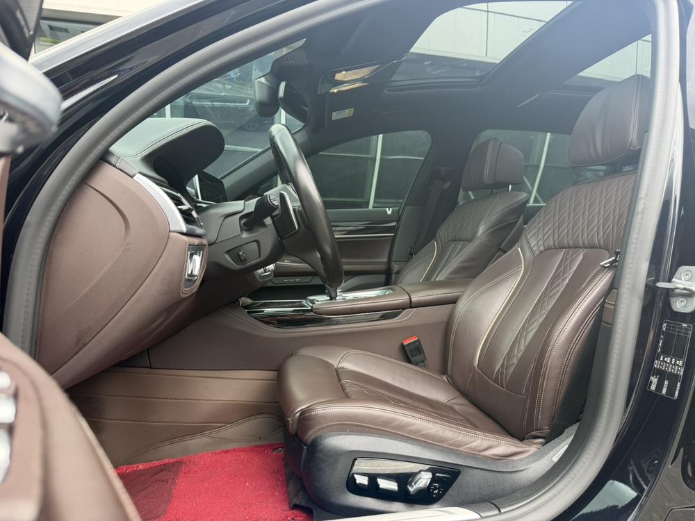 BMW BMW 7-Series