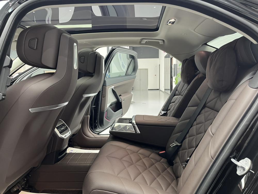 BMW BMW 7-Series
