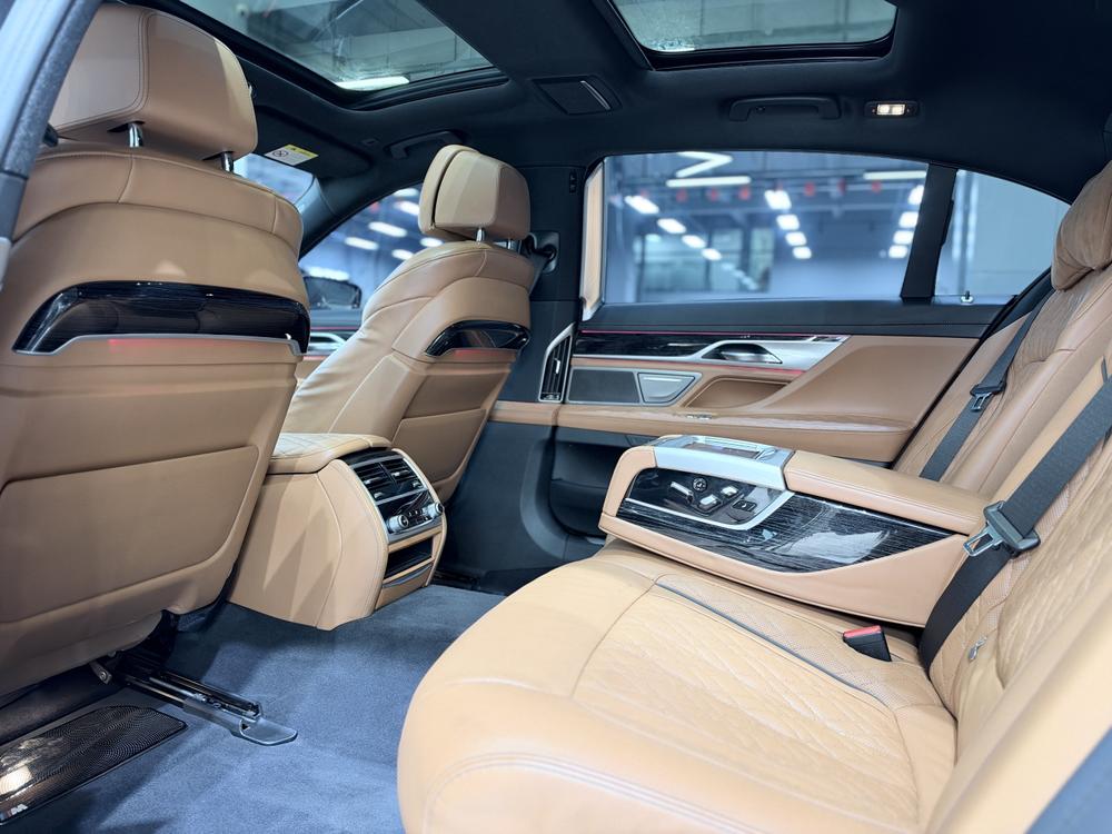 BMW BMW 7-Series
