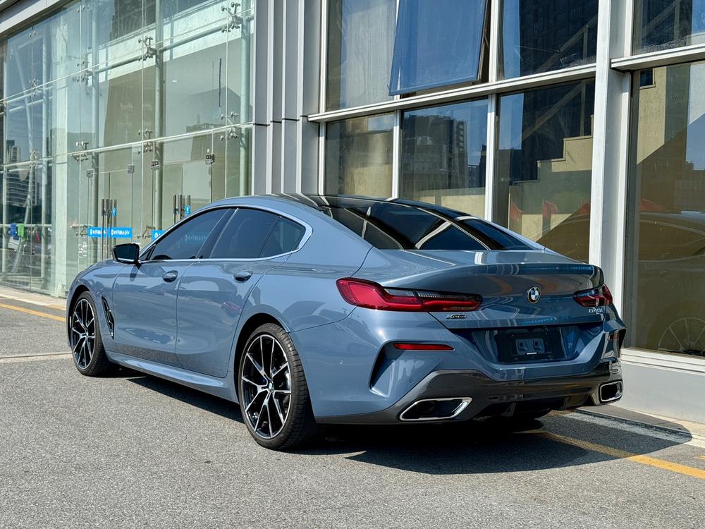BMW BMW 8-Series