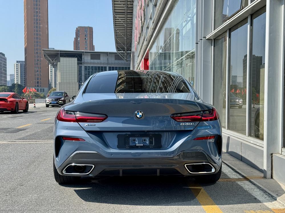 BMW BMW 8-Series