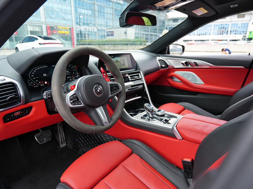 BMW BMW 8-Series