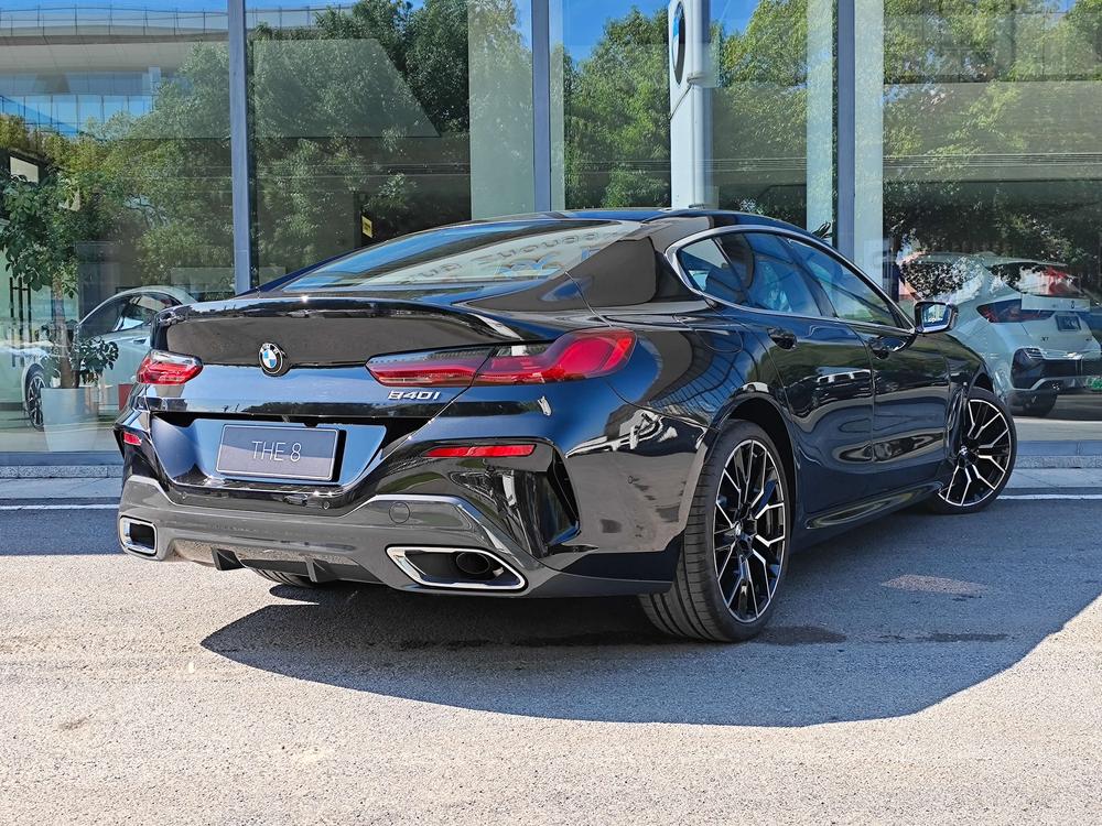 BMW BMW 8-Series