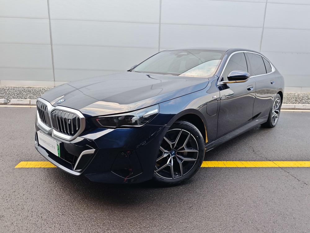 BMW BMW i5