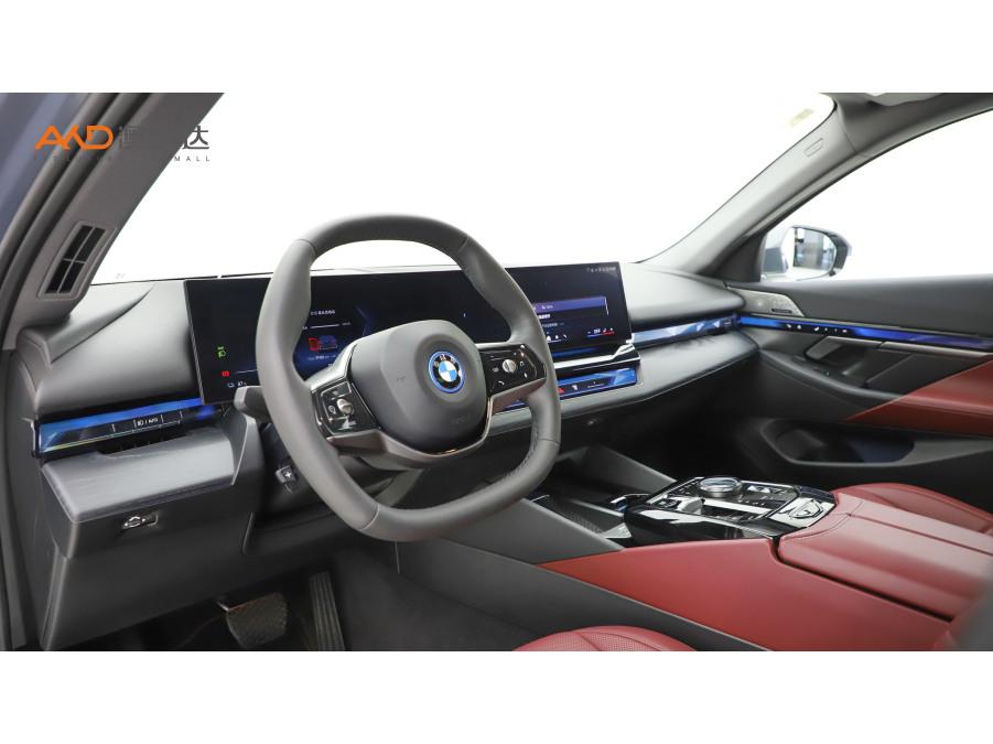 BMW BMW i5