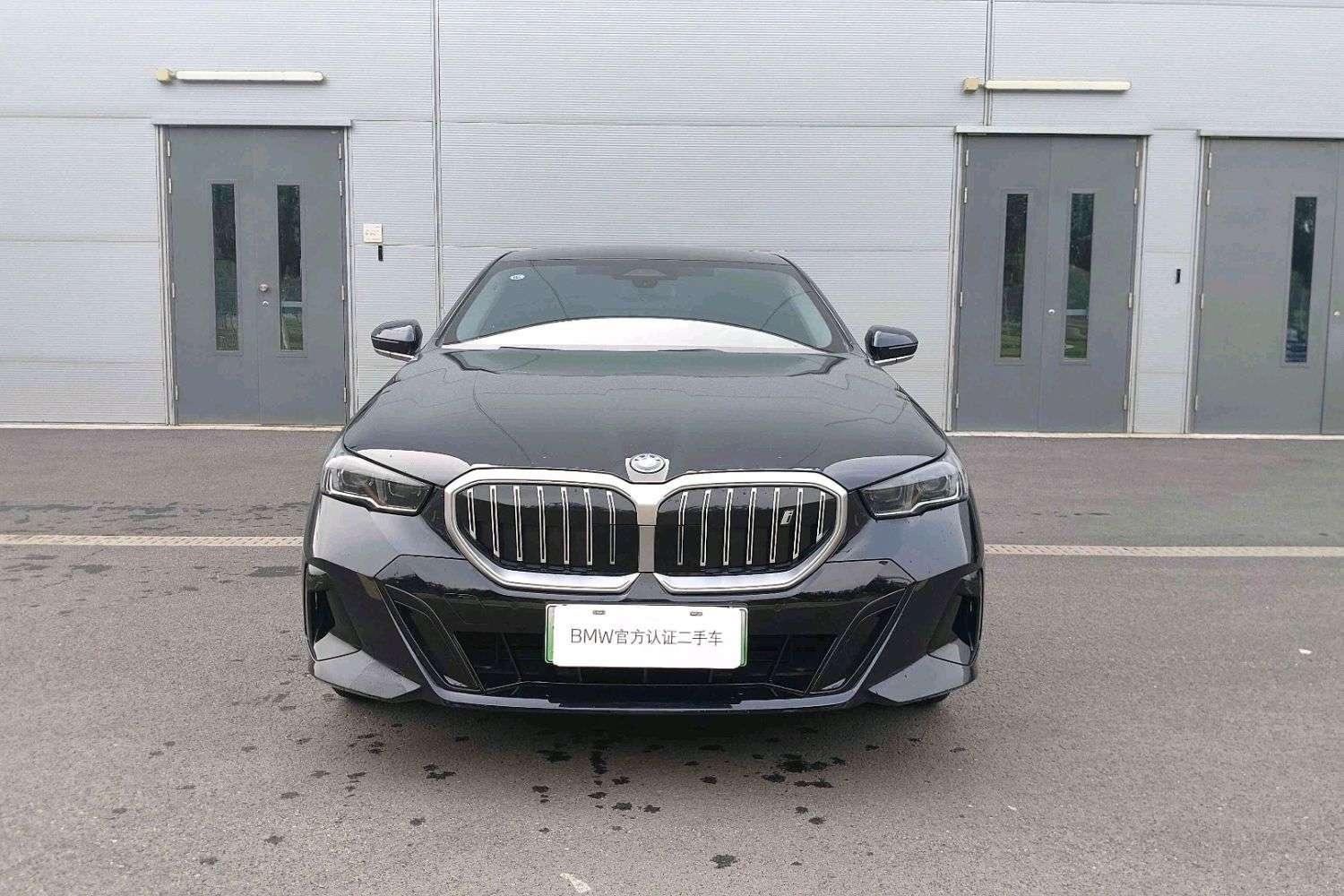 BMW BMW i5