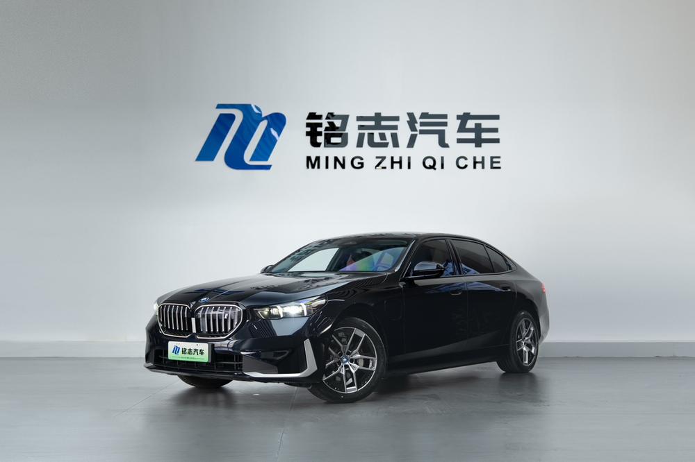 BMW BMW i5