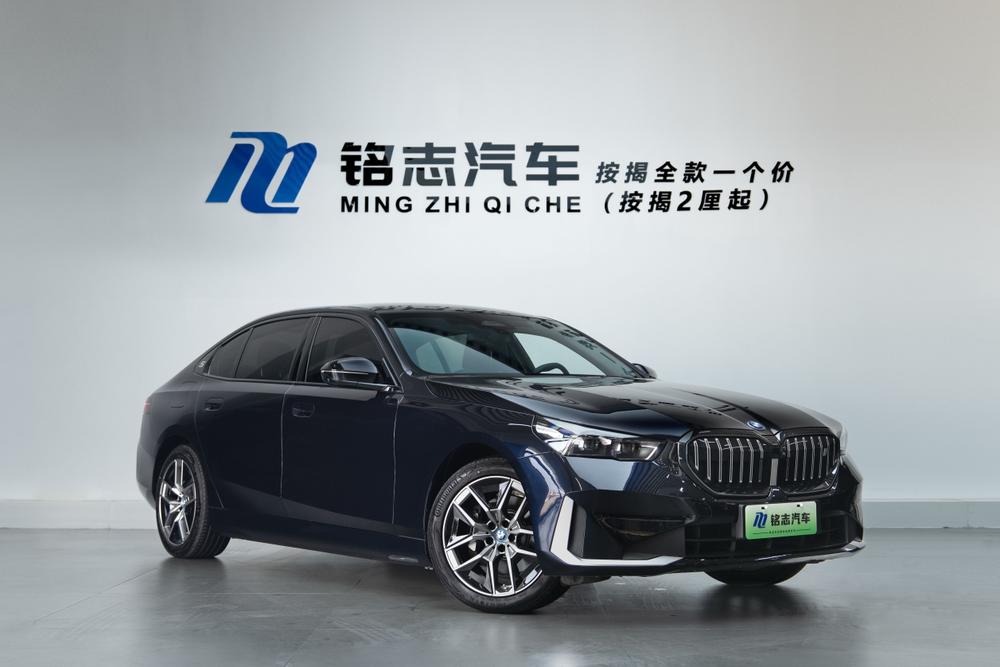 BMW BMW i5