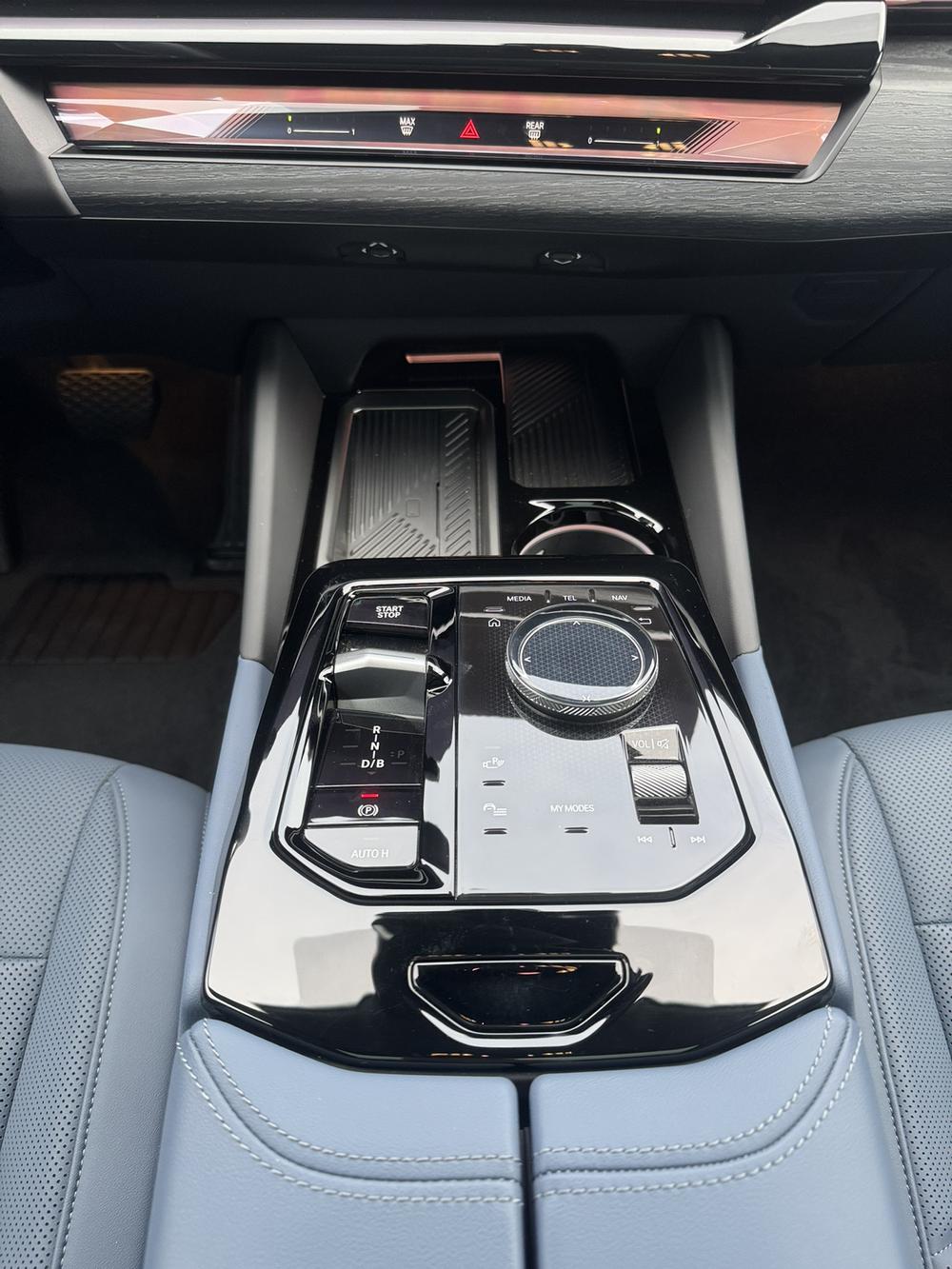 BMW BMW i5
