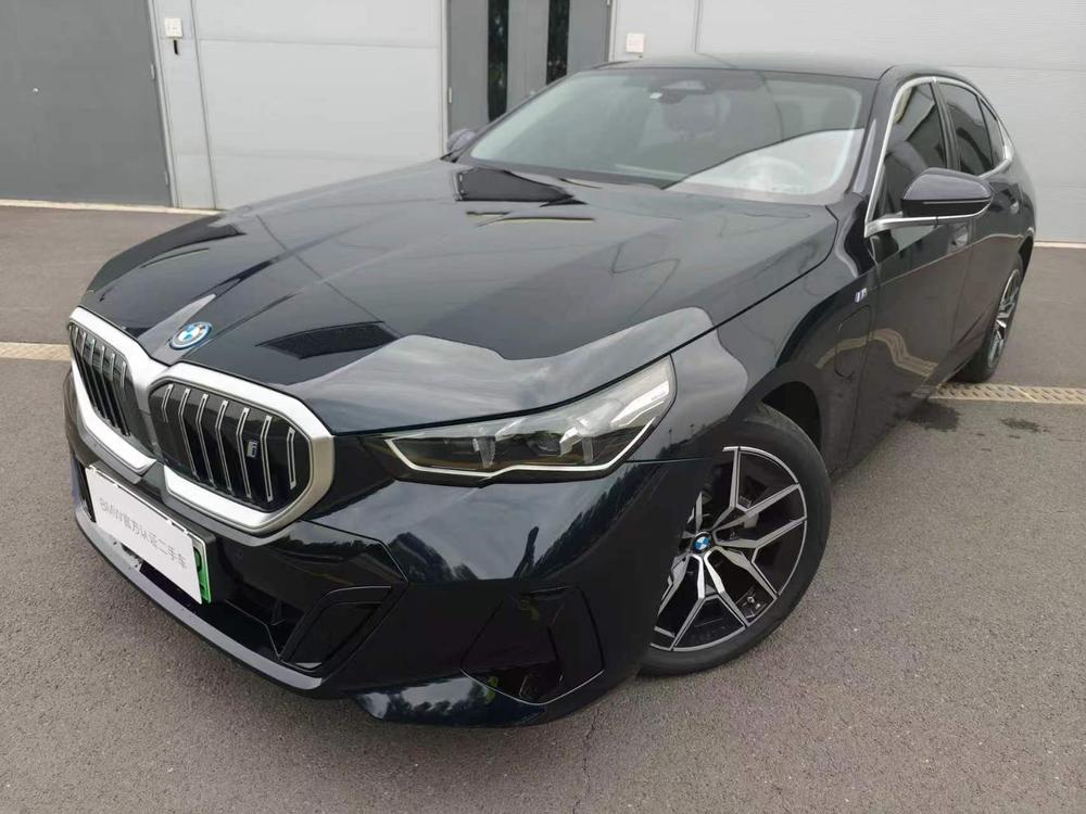BMW BMW i5