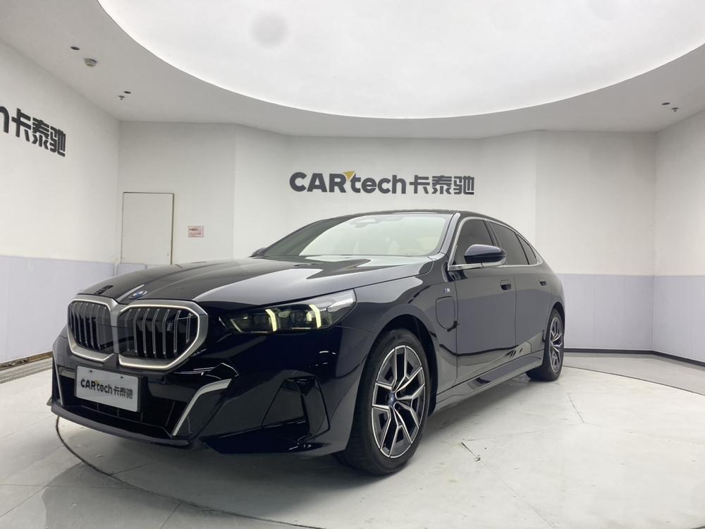 BMW BMW i5