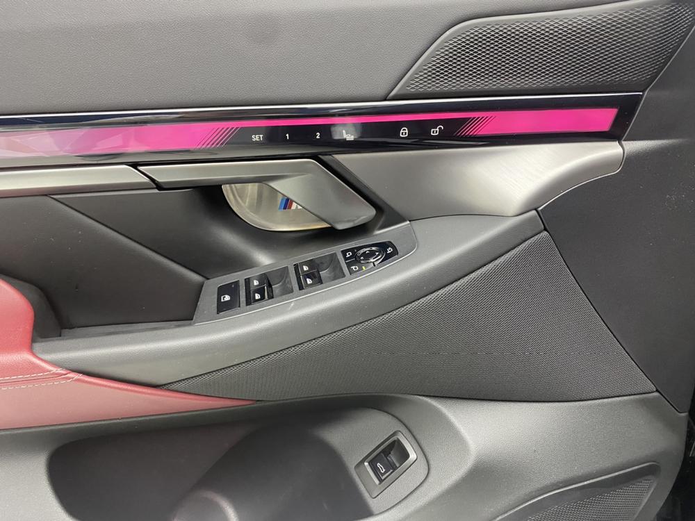BMW BMW i5