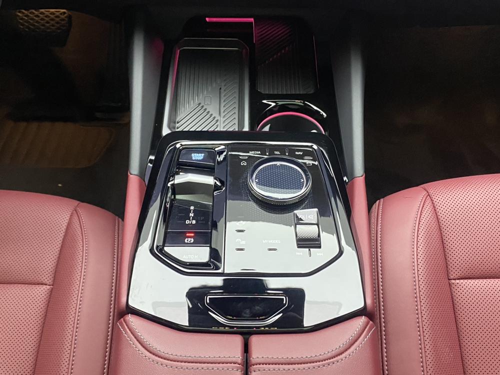 BMW BMW i5