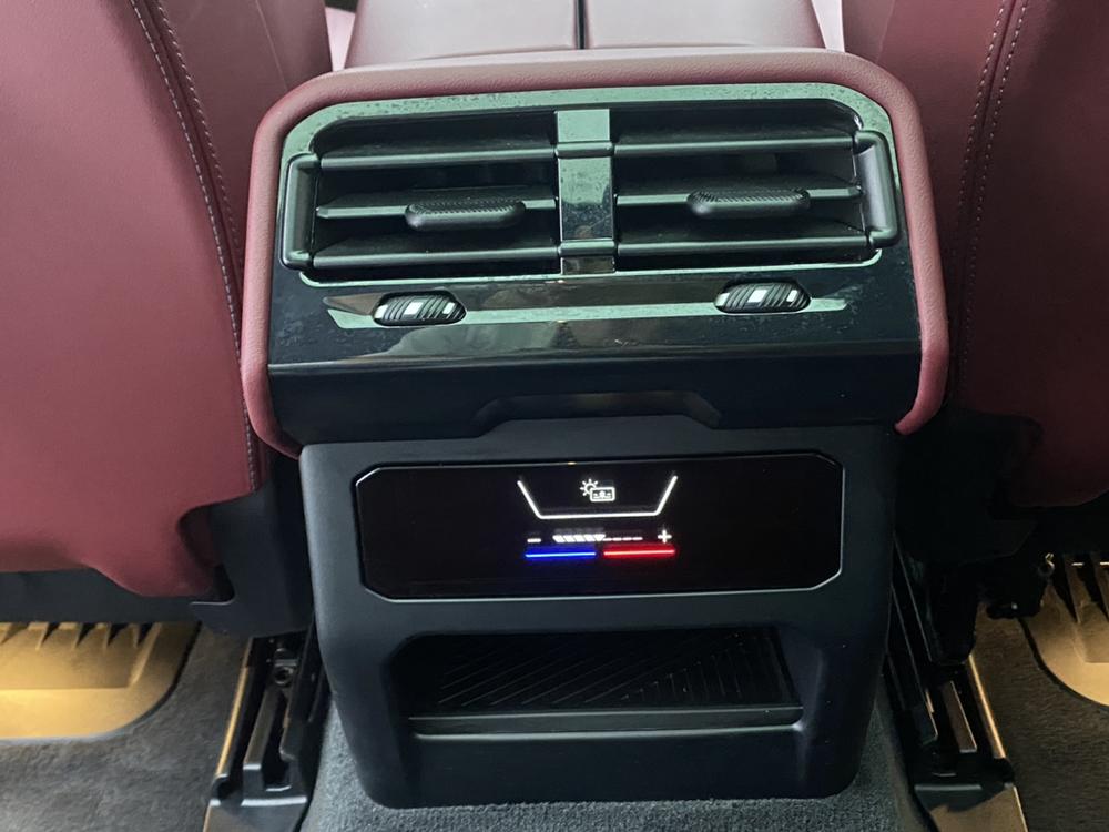 BMW BMW i5