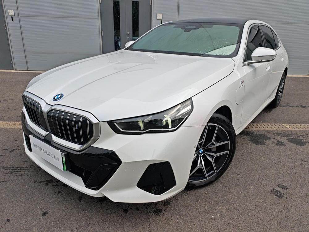 BMW BMW i5