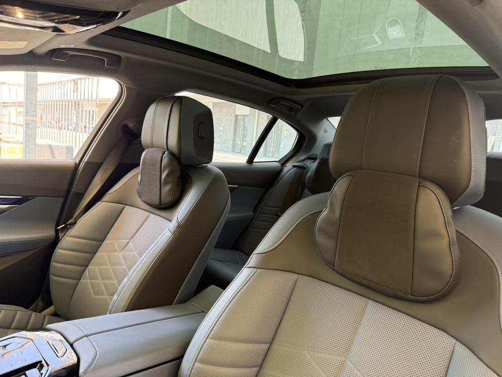 BMW BMW i5