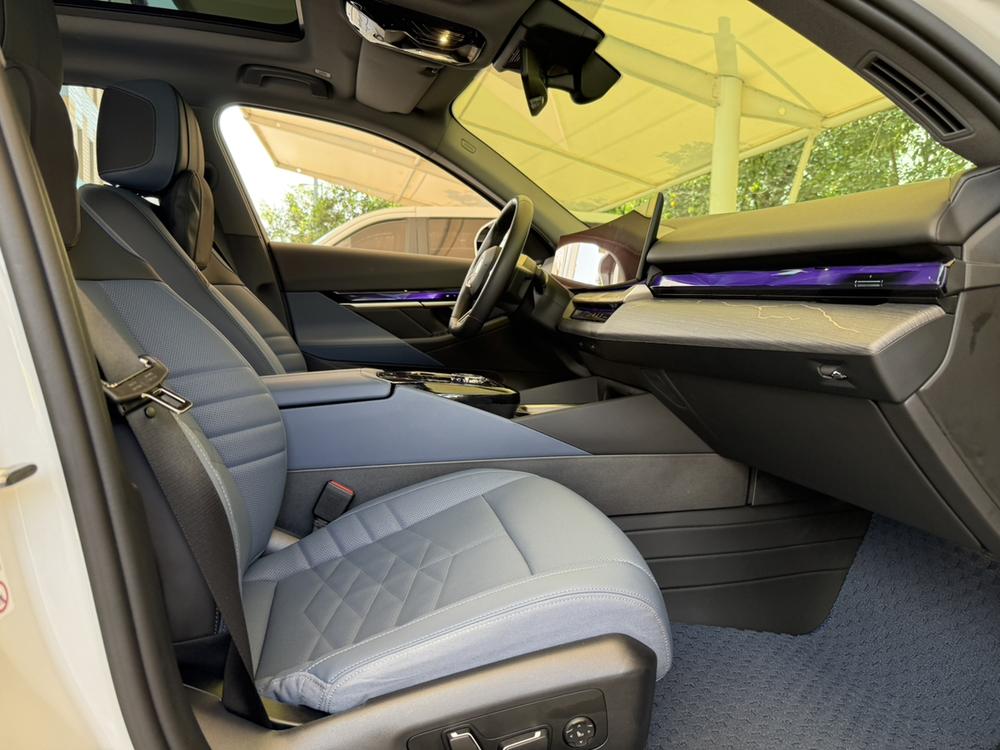 BMW BMW i5