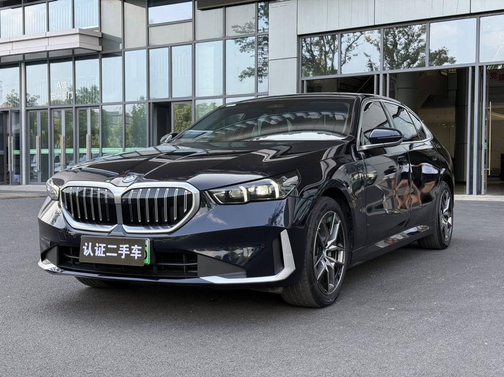 BMW BMW i5
