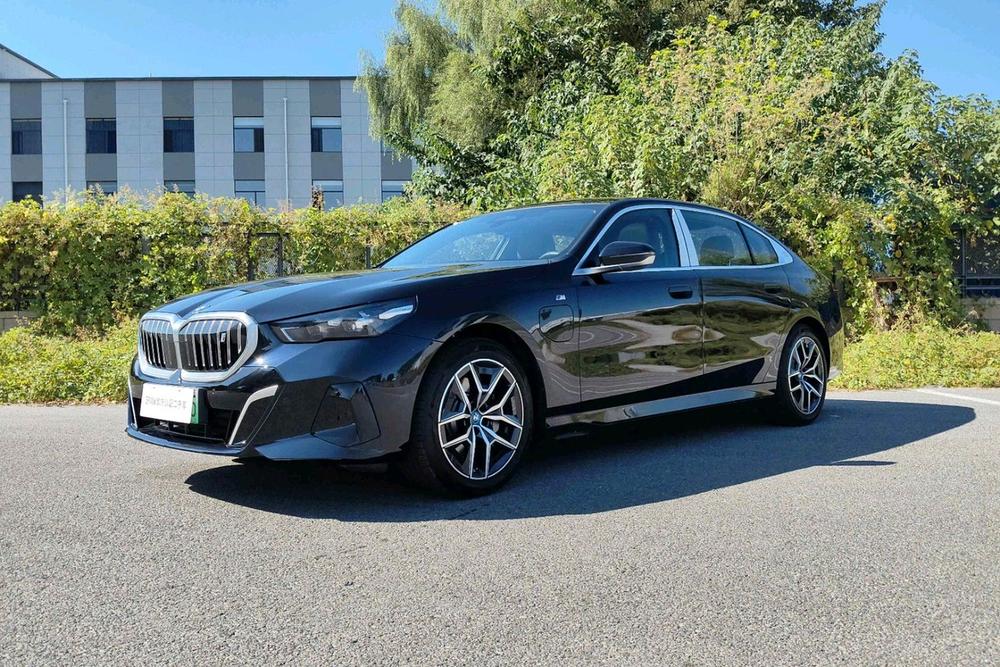 BMW BMW i5