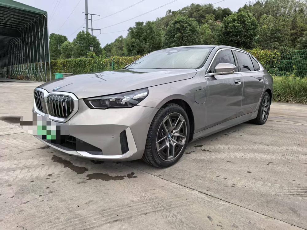 BMW BMW i5