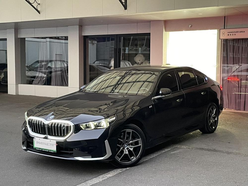BMW BMW i5