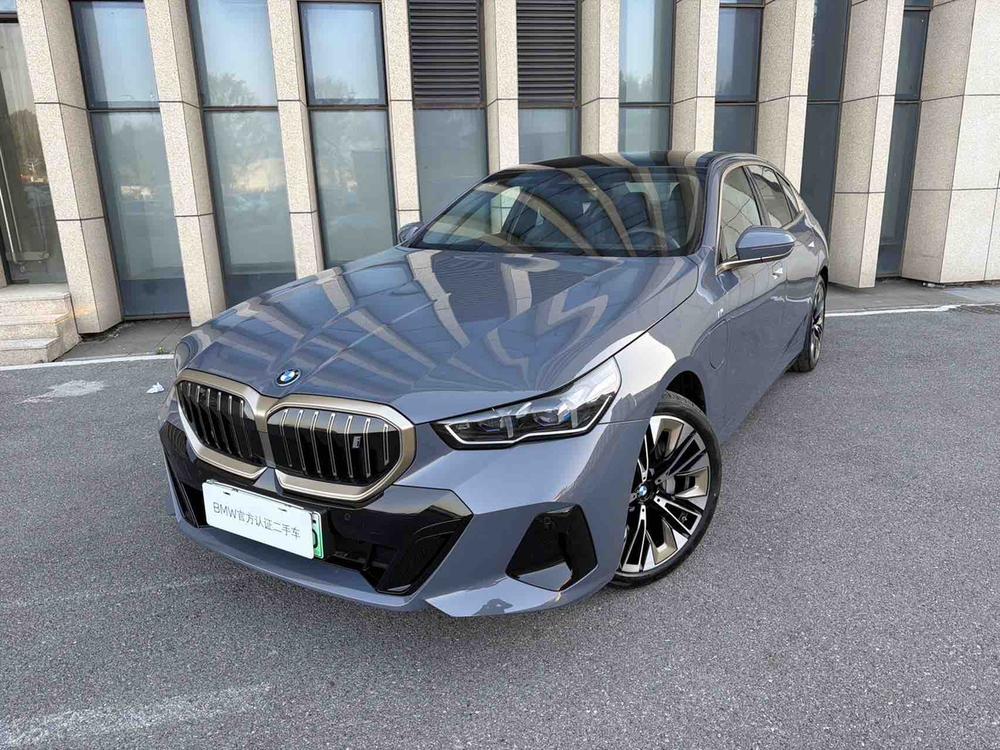 BMW BMW i5