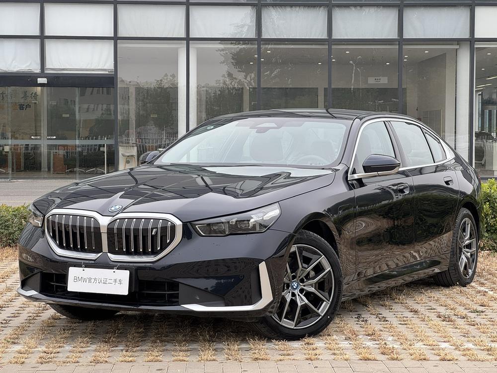 BMW BMW i5