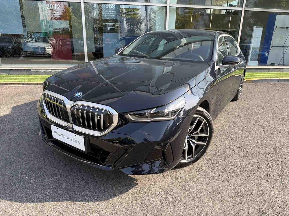BMW BMW i5