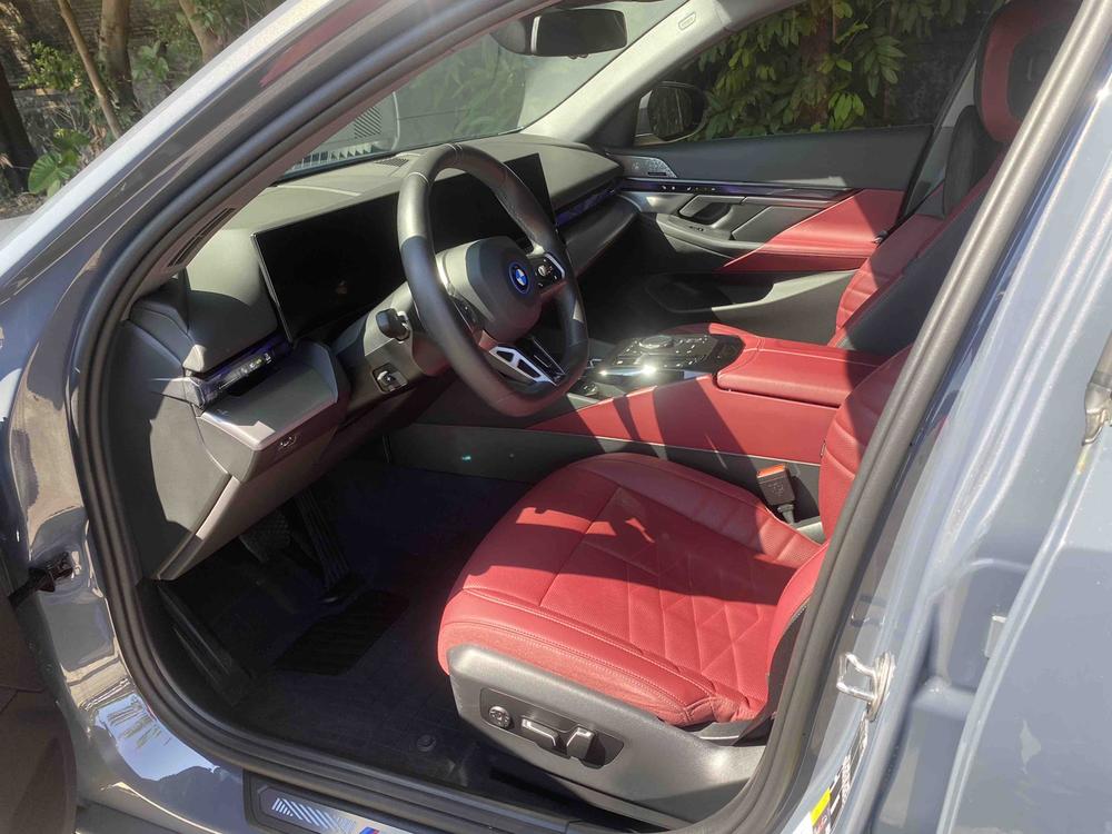 BMW BMW i5