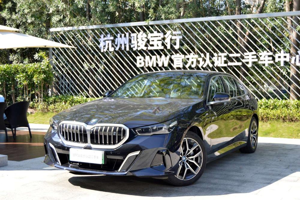 BMW BMW i5