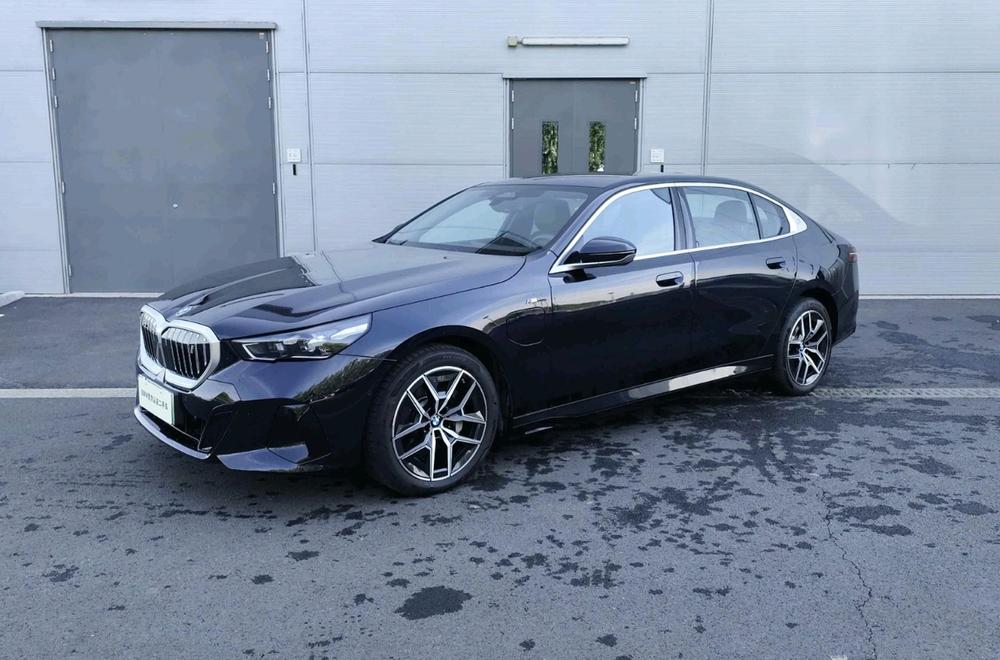 BMW BMW i5