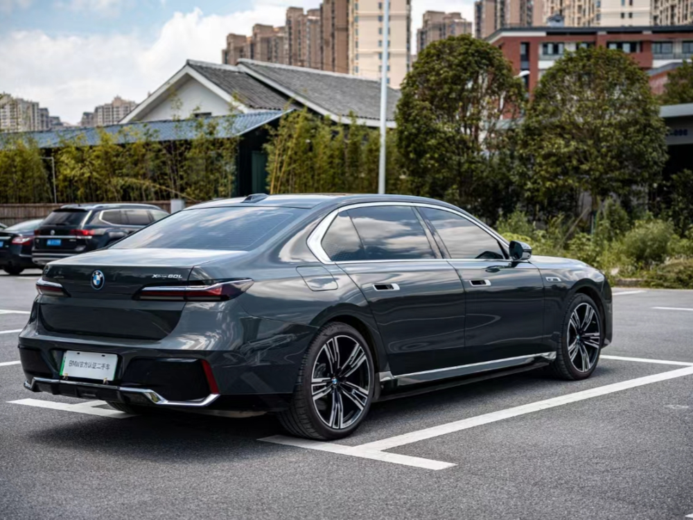 BMW BMW i7