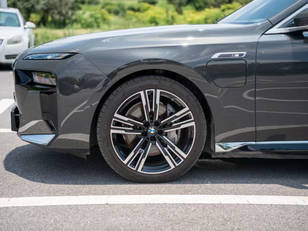 BMW BMW i7