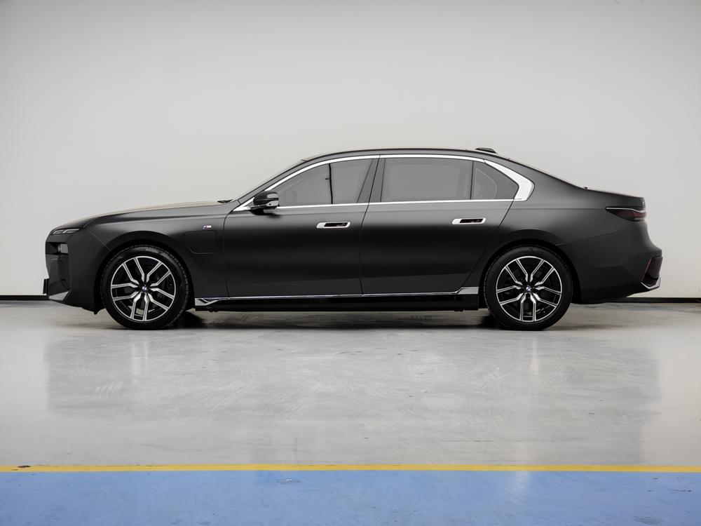 BMW BMW i7