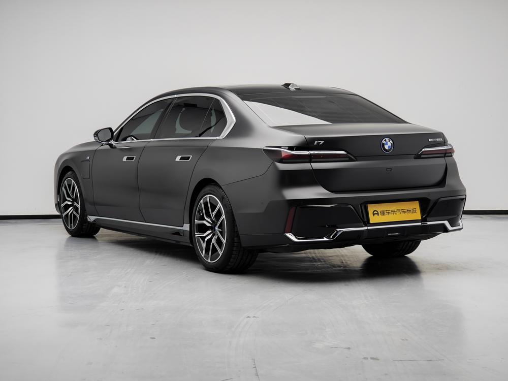 BMW BMW i7