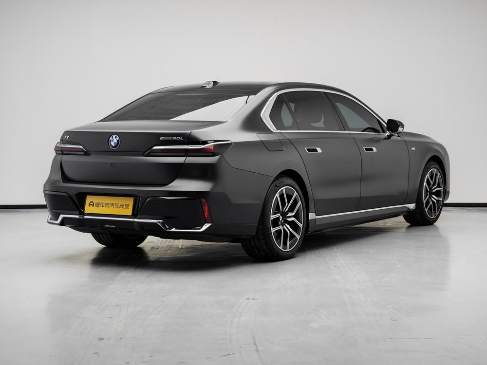 BMW BMW i7