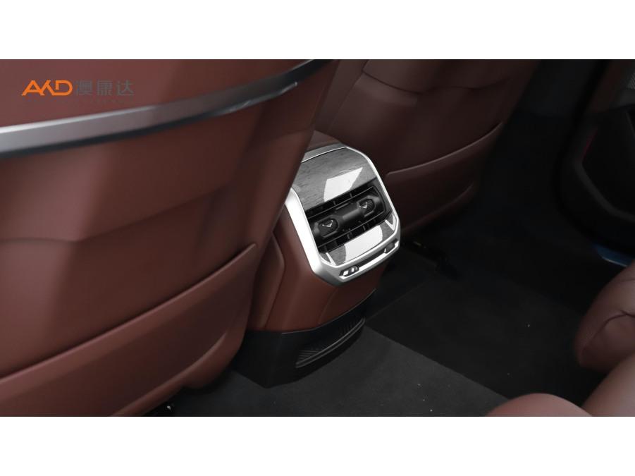 BMW BMW i7