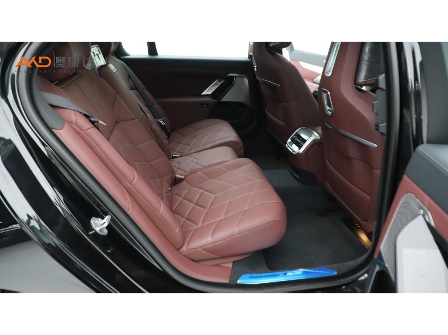 BMW BMW i7