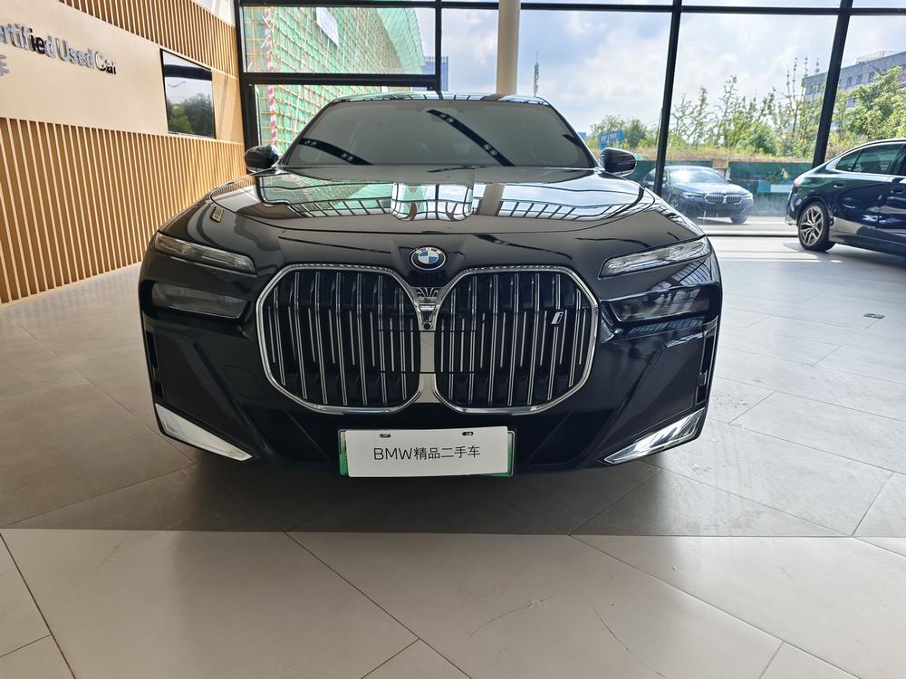 BMW BMW i7