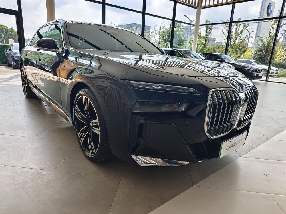 BMW BMW i7