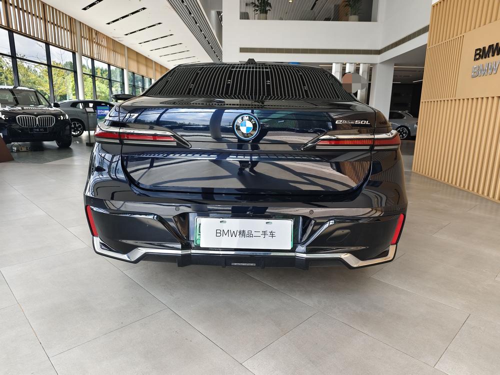 BMW BMW i7