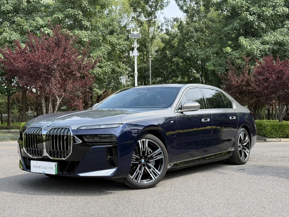 BMW BMW i7