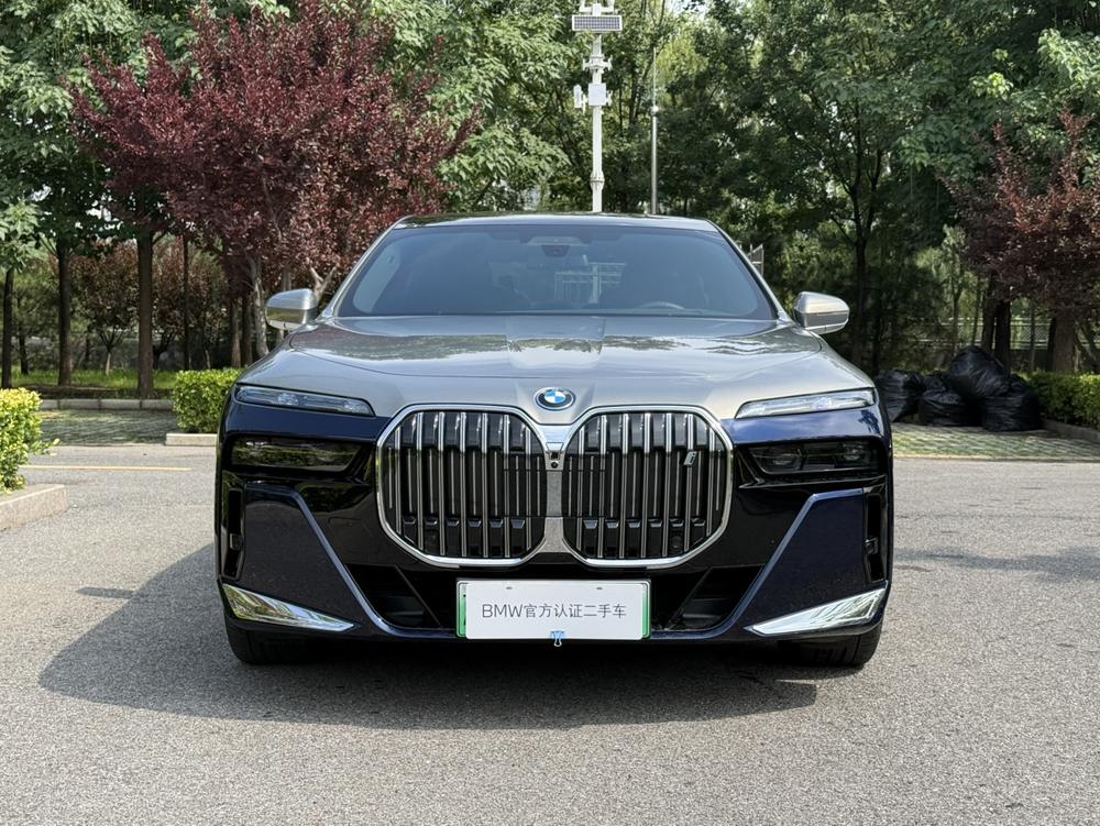 BMW BMW i7